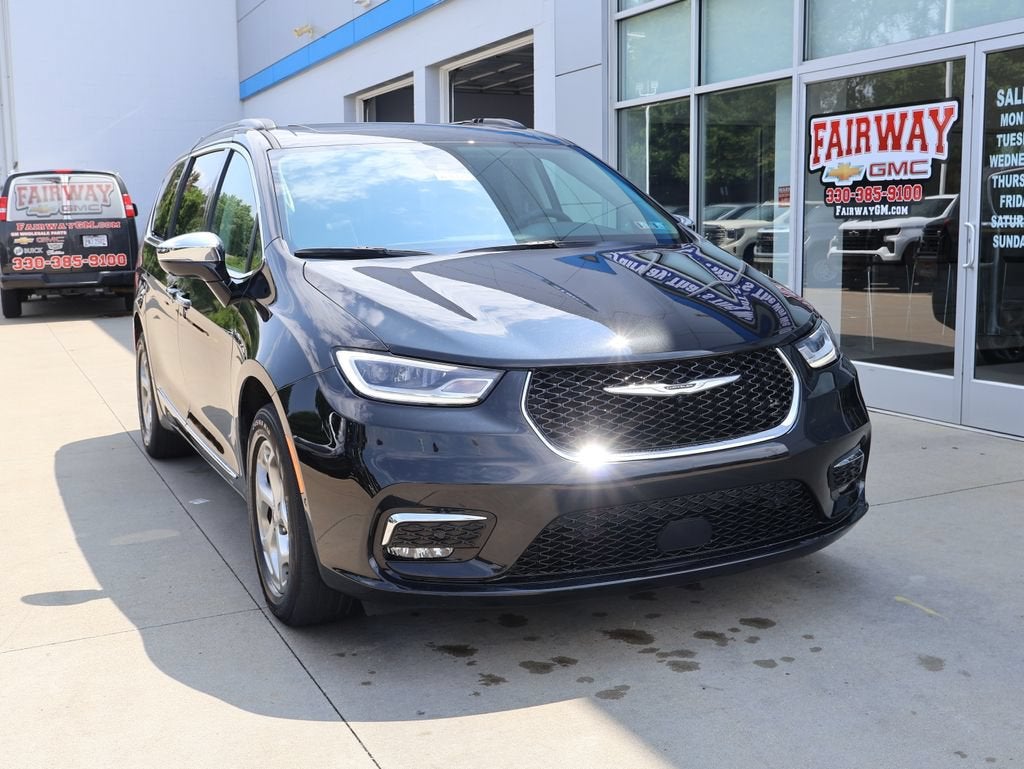 2023 Chrysler Pacifica Limited AWD