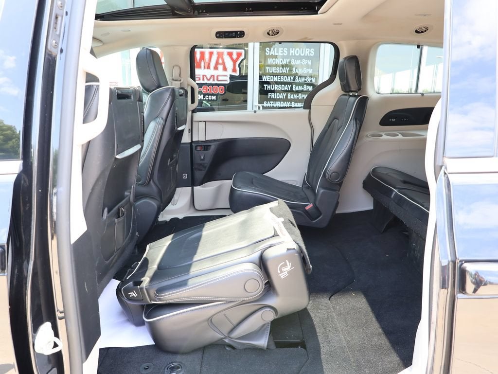 2023 Chrysler Pacifica Limited AWD