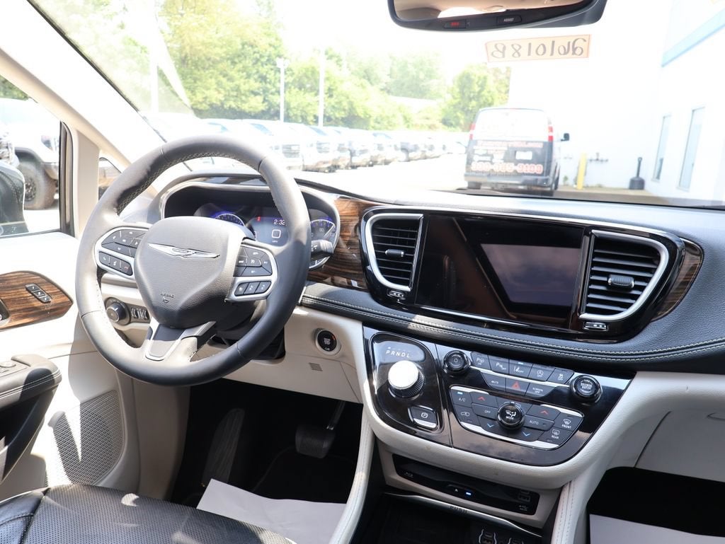 2023 Chrysler Pacifica Limited AWD