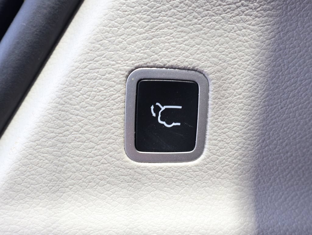 2023 Chrysler Pacifica Limited AWD