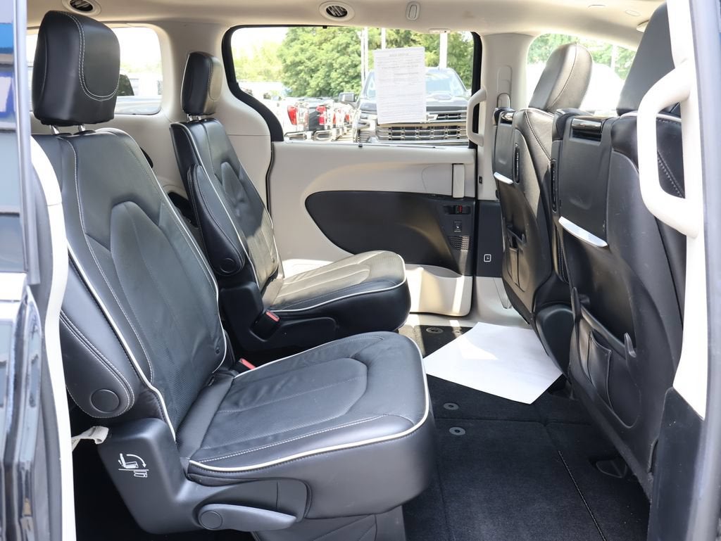 2023 Chrysler Pacifica Limited AWD