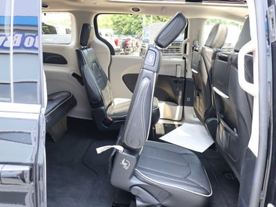 2023 Chrysler Pacifica Limited AWD