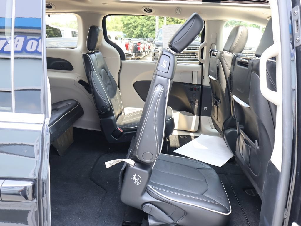 2023 Chrysler Pacifica Limited AWD