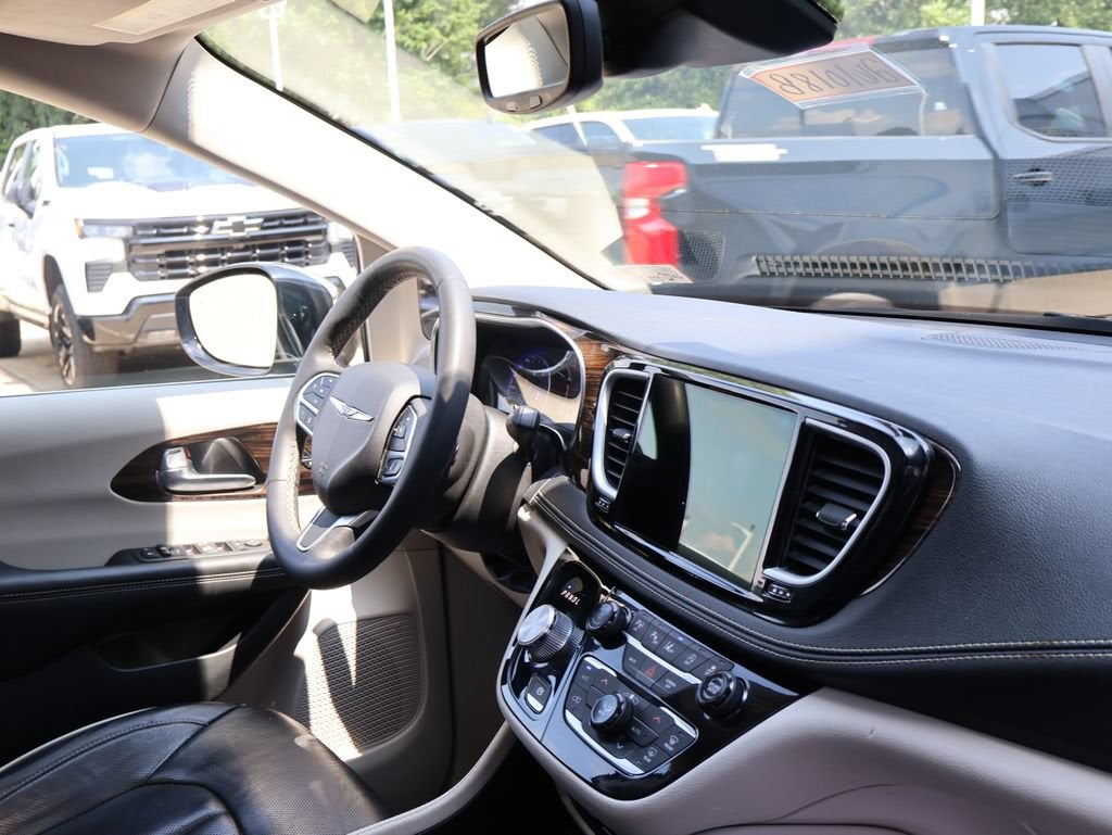 2023 Chrysler Pacifica Limited AWD