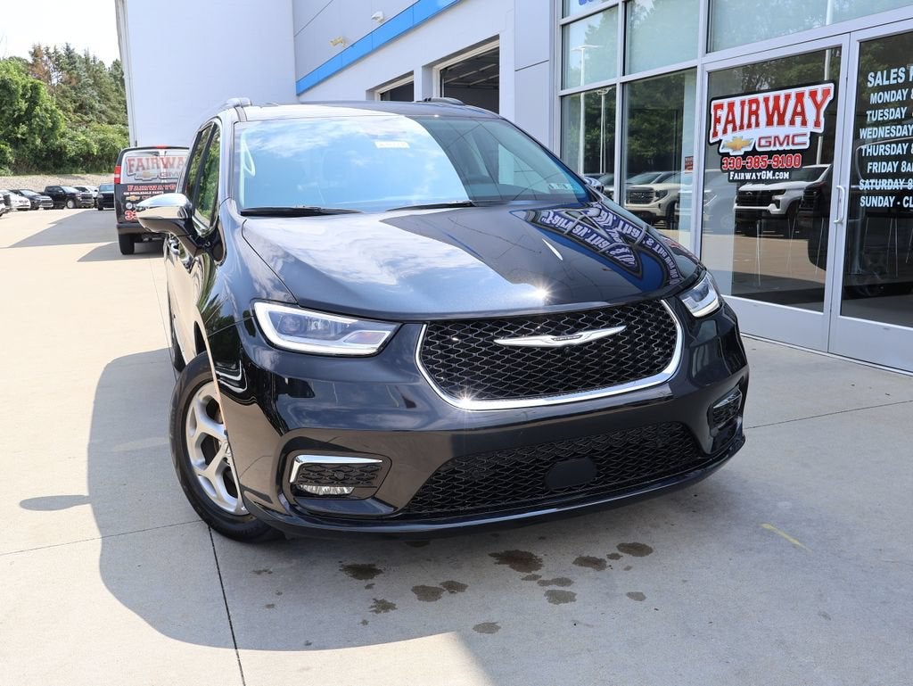 2023 Chrysler Pacifica Limited AWD