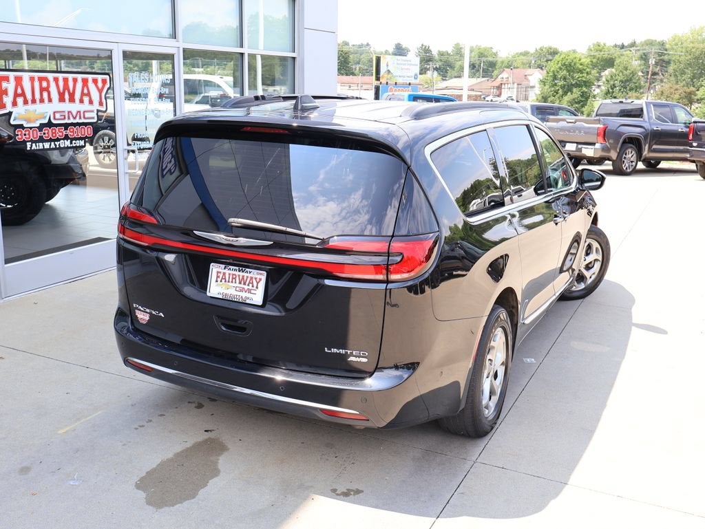 2023 Chrysler Pacifica Limited AWD