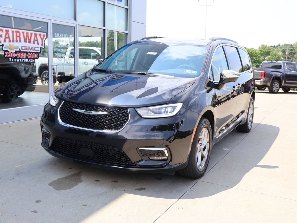 2023 Chrysler Pacifica Limited AWD