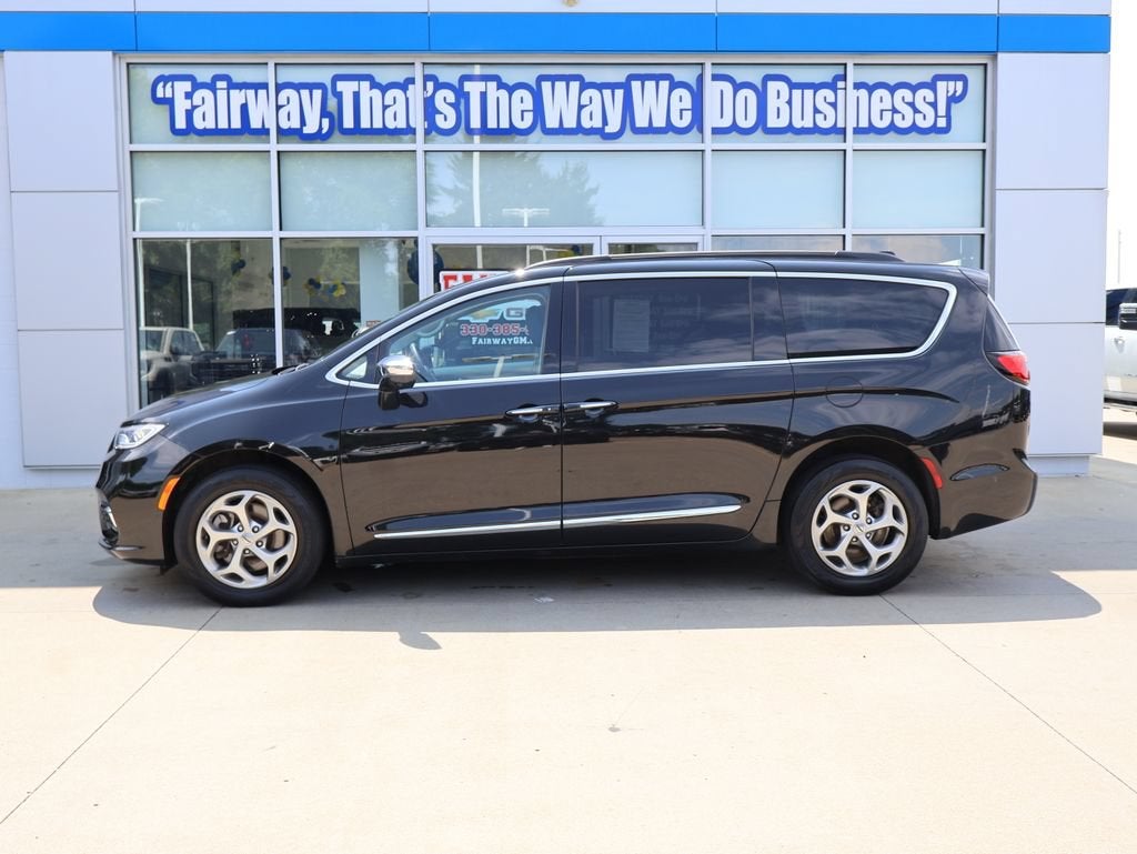 2023 Chrysler Pacifica Limited AWD