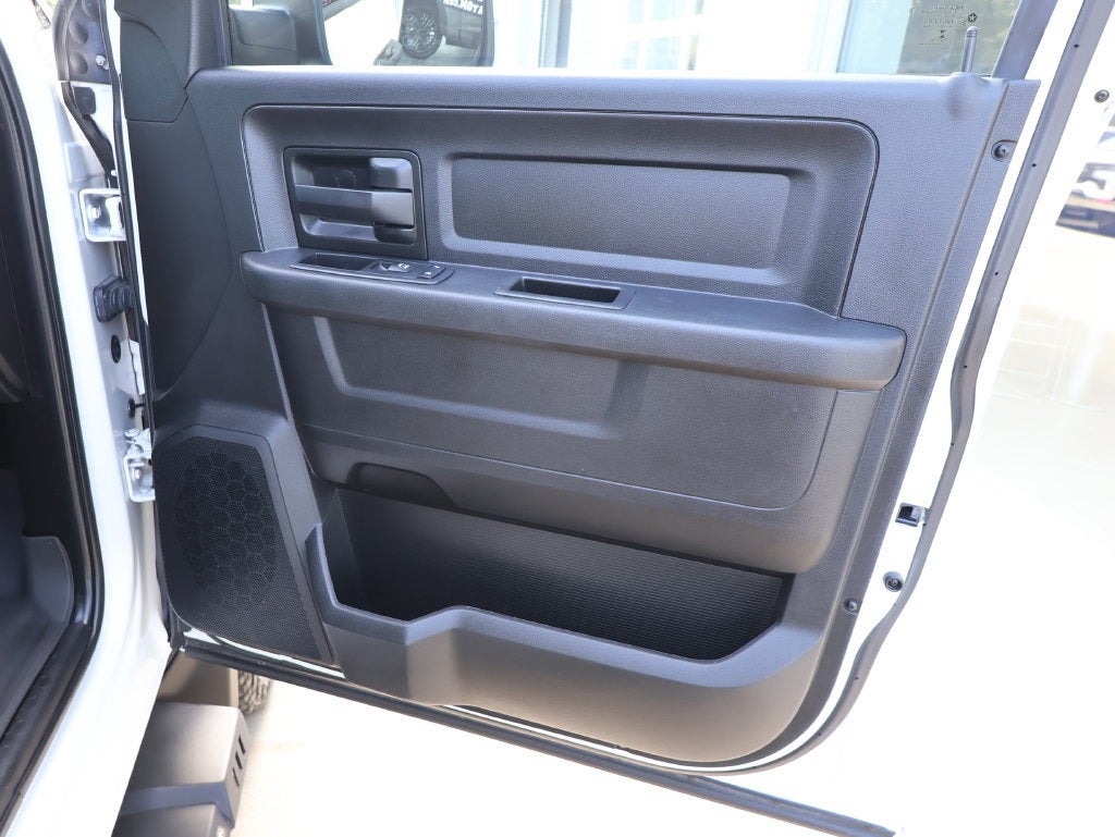 2018 RAM 2500 Tradesman Crew Cab 4x4 6'4" Box