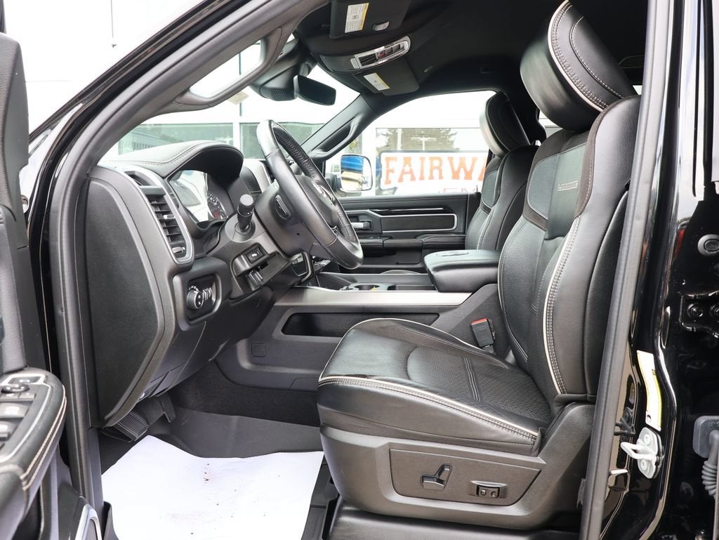 2020 RAM 2500 Laramie Crew Cab 4x4 6'4" Box