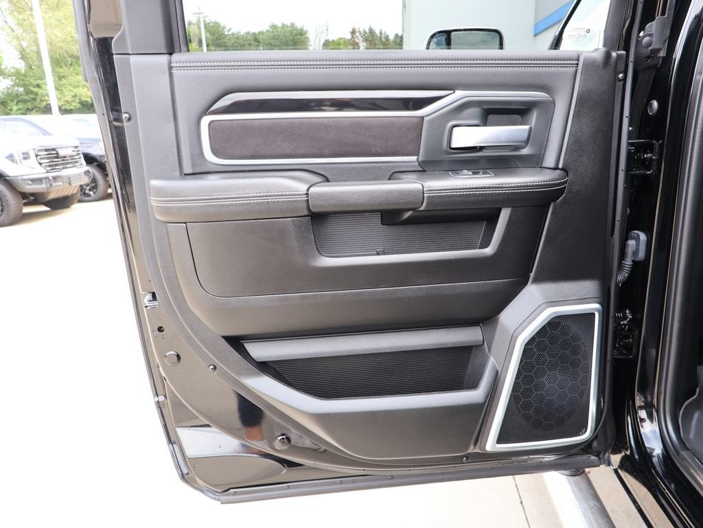 2020 RAM 2500 Laramie Crew Cab 4x4 6'4" Box