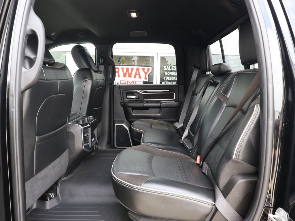 2020 RAM 2500 Laramie Crew Cab 4x4 6'4" Box