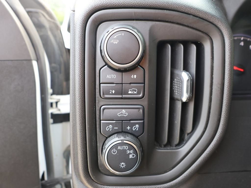 2022 Chevrolet Silverado 1500 Limited Custom - Photo 12