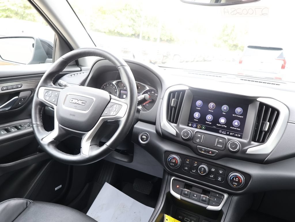 2023 GMC Terrain SLT
