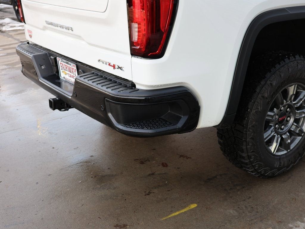 2025 GMC Sierra 1500 AT4X
