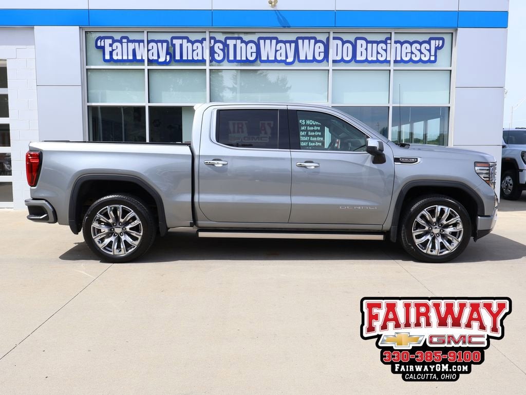 2023 GMC Sierra 4WD Crew Cab Short Box Denali's photo