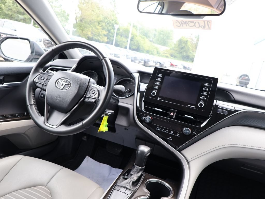 2022 Toyota Camry SE - Photo 25