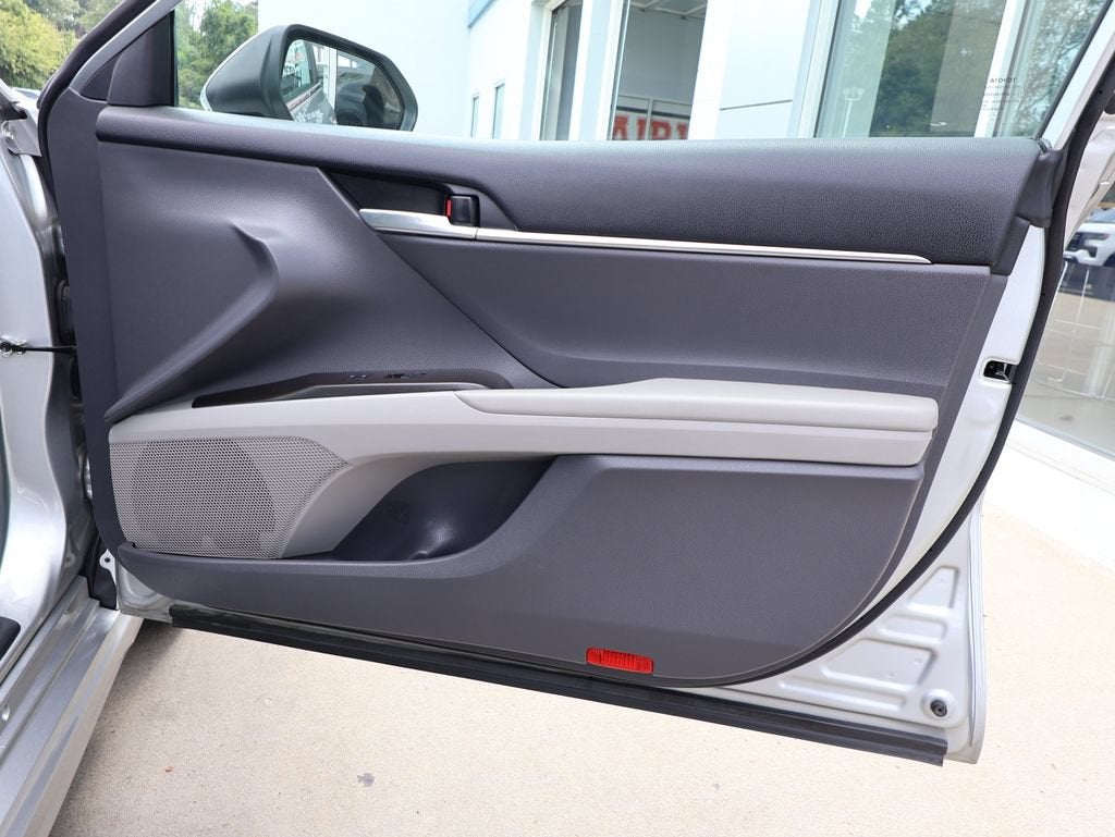 2022 Toyota Camry SE - Photo 29