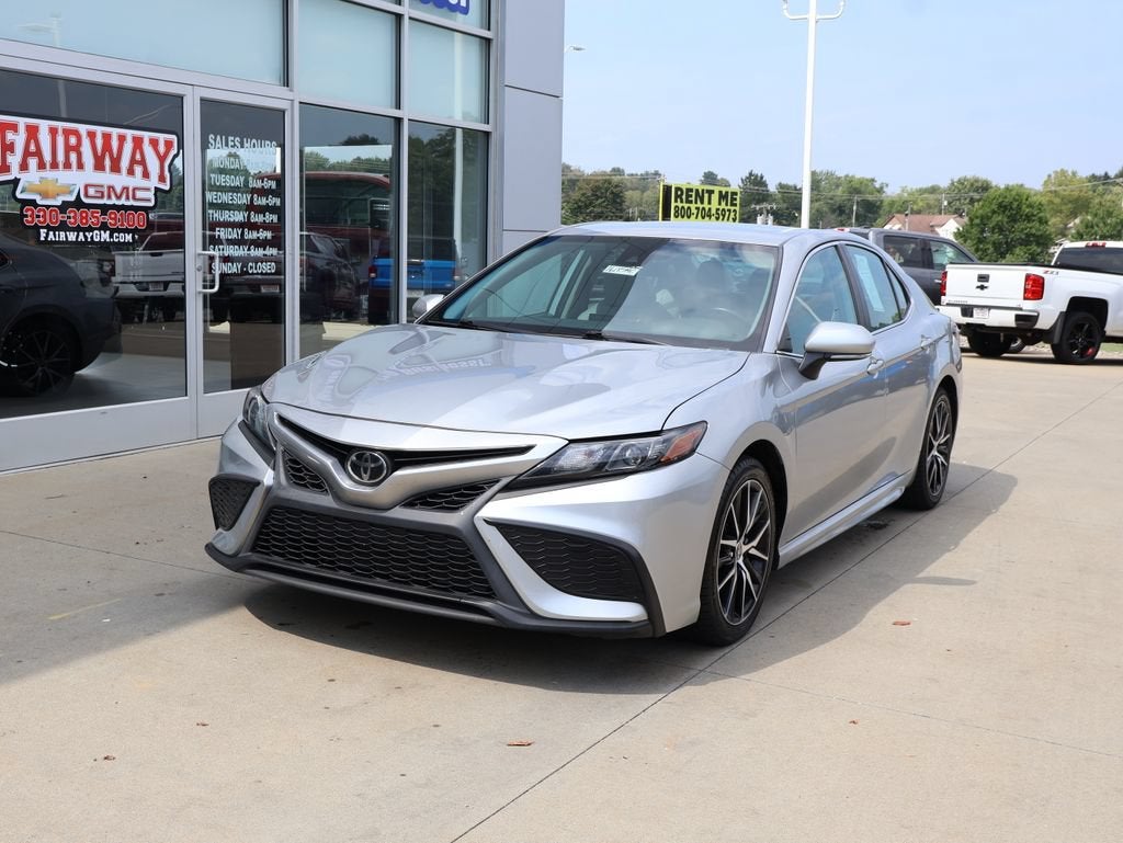 2022 Toyota Camry SE - Photo 6