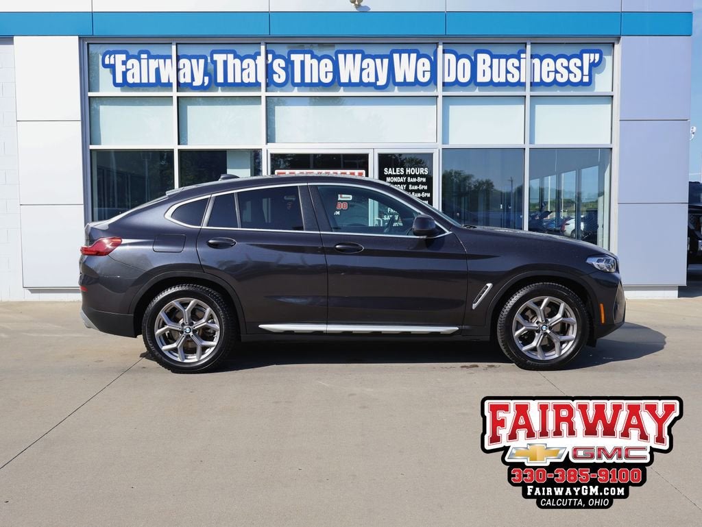 2023 BMW X4 xDrive30i's photo