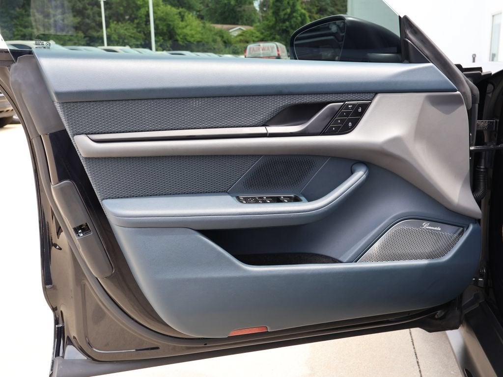 2024 Porsche Taycan Turbo