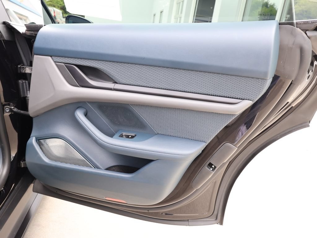 2024 Porsche Taycan Turbo